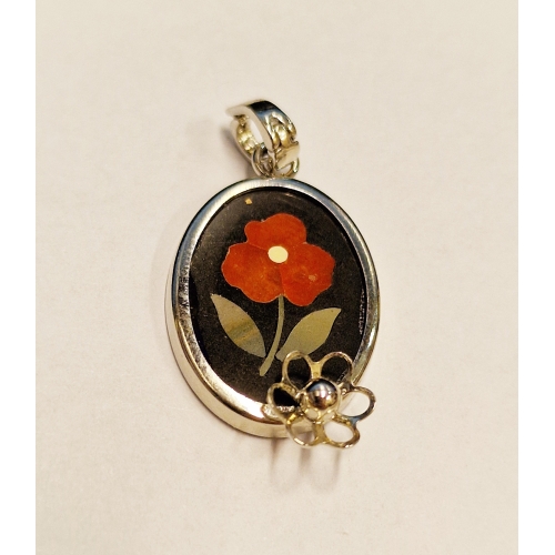 Pendant red flower